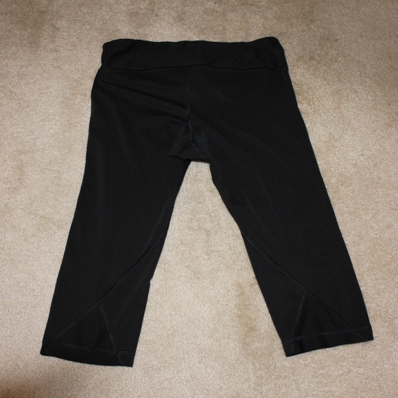 Adidas Black Calf Length Work Out Leggings - Picture 2 of 3